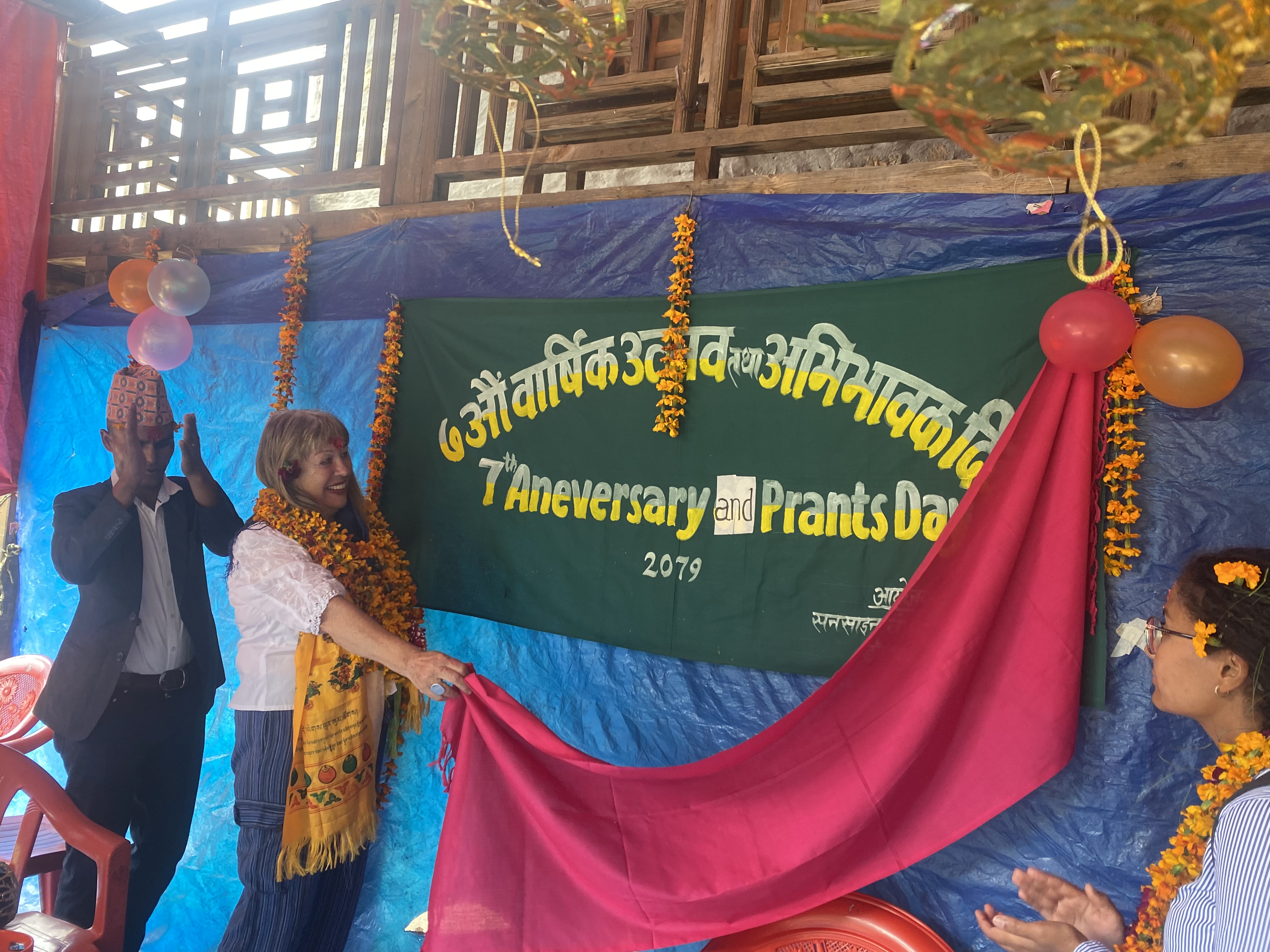 Nepal Schulgebäude im Bau